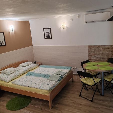 Apartment Patricia With Garden Budapeşte Dış mekan fotoğraf